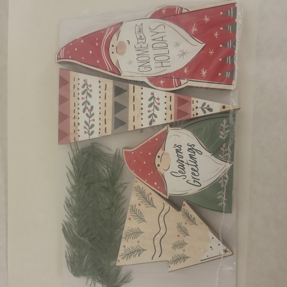 Gnome décor for tiered trays